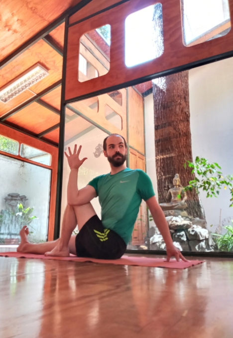 Hatha Yoga Moderado Online